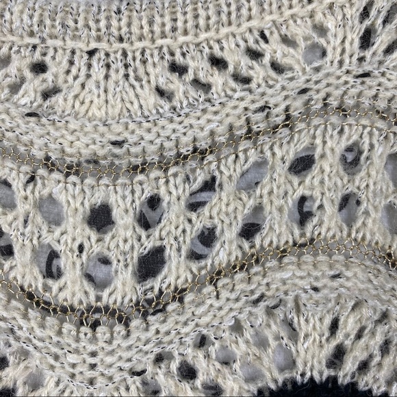 Chunky knit tan, black and metallic gold sweater. Retro striped. Long sleeve - Picture 6 of 12